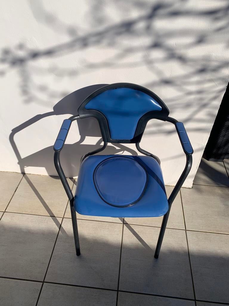 Hygiënische stoel, Diversen, Verpleegmiddelen, Ophalen, Zo goed als nieuw