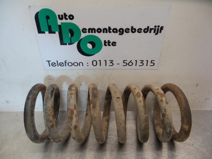 Veerschroef voor van een Volkswagen LT (LT 75-), Gebruikt, -, Volkswagen, -