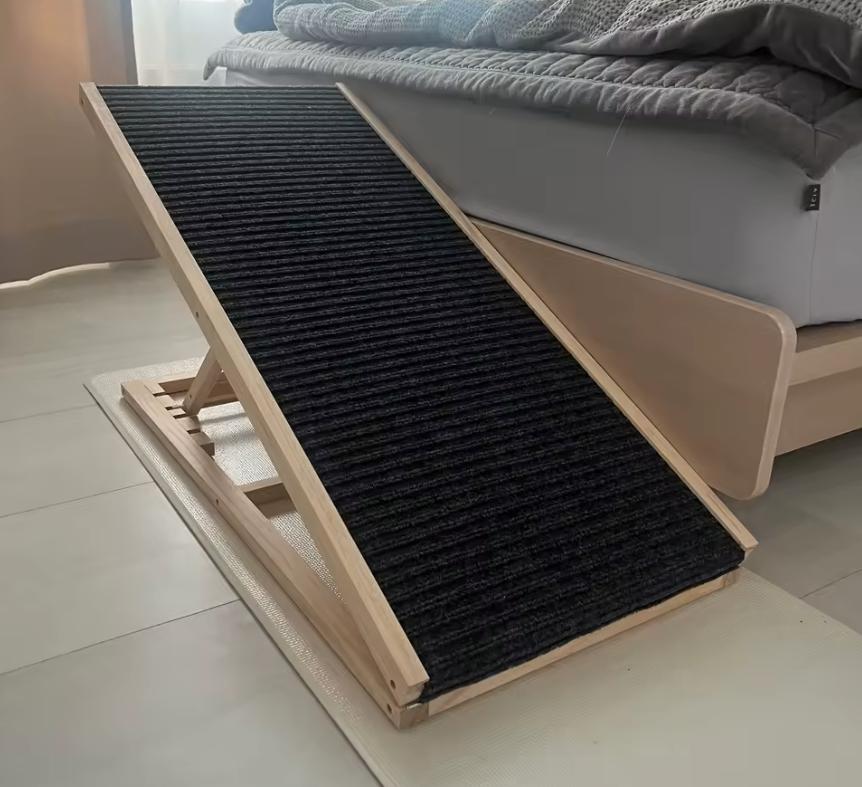 Rampe pour chien réglable – Rampe pliable antidérapante bois, Animaux & Accessoires, Envoi, Comme neuf