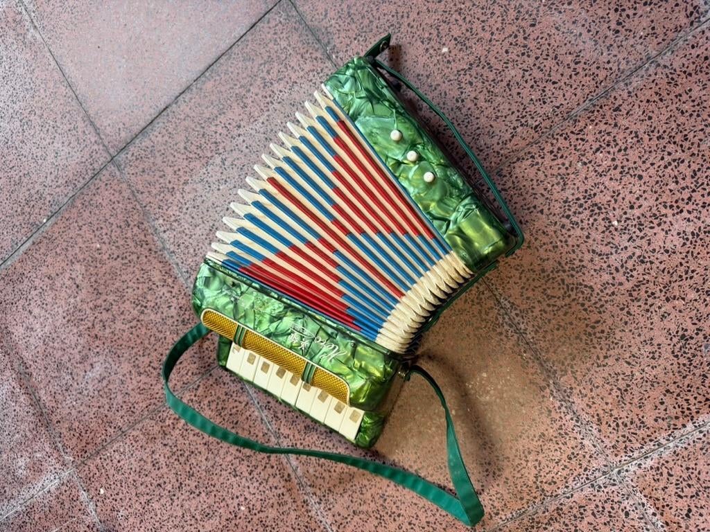 Vintage speelgoed accordion Hero, volledig functioneel, Enlèvement