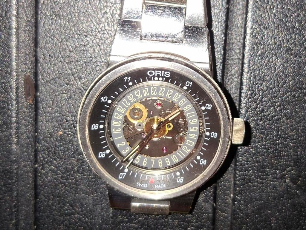 Uurwerk oris, Ophalen