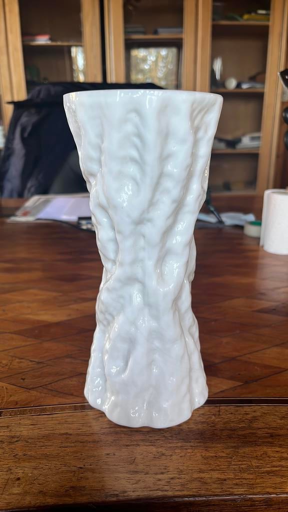 Vase en verre blanc vintage ingrid glashutte, Maison & Meubles, Enlèvement ou Envoi, Comme neuf