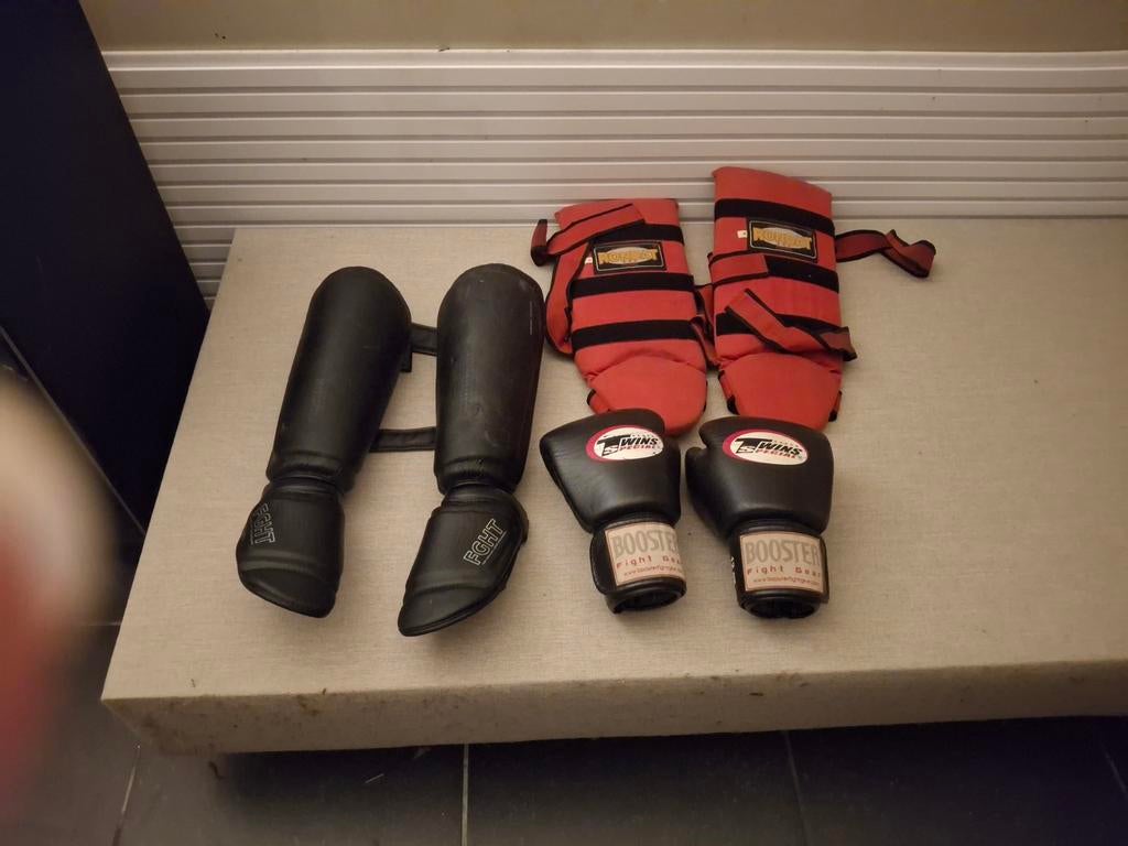 Beenbescherming en boxinggloves, Sport en Fitness, Ophalen