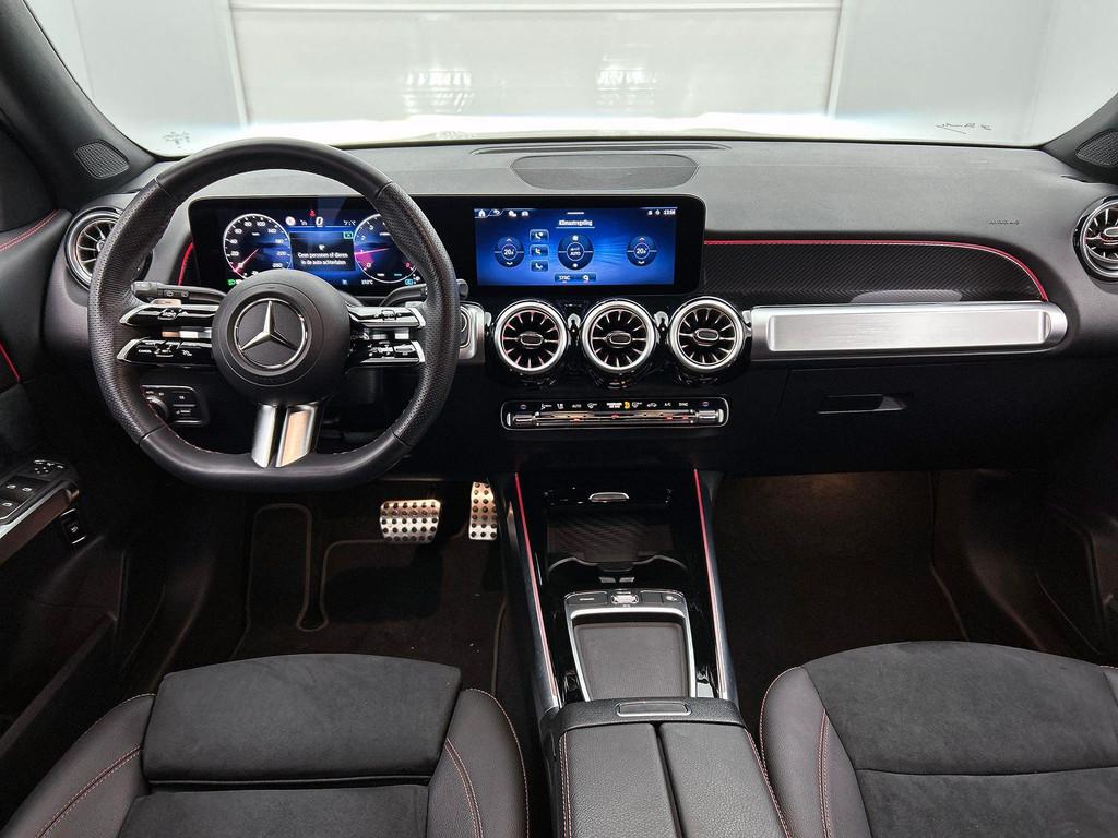 Mercedes-Benz GLB-Klasse 180 AMG Line | Night Pack | Smartph, Stof, Gebruikt, 4 cilinders, 136 pk