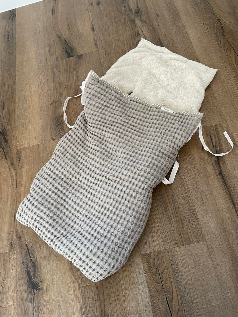 Koeka voetenzak wafel/teddy oslo clay, Enfants & Bébés, Couvertures, Sacs de couchage & Produits pour emmailloter, Comme neuf