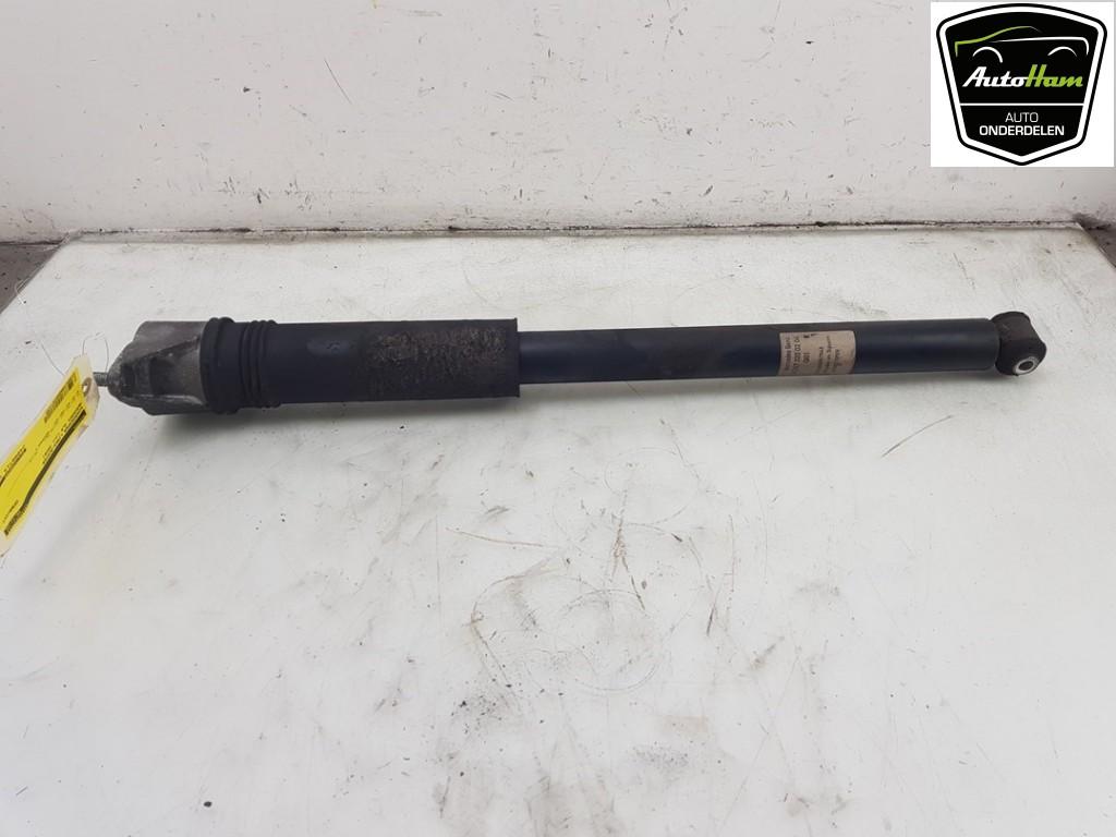 AMORTISSEUR ARRIÈRE GAUCHE Mercedes-Benz GLA (H247), Autos : Pièces & Accessoires, Suspension & Châssis, Mercedes-Benz, Utilisé