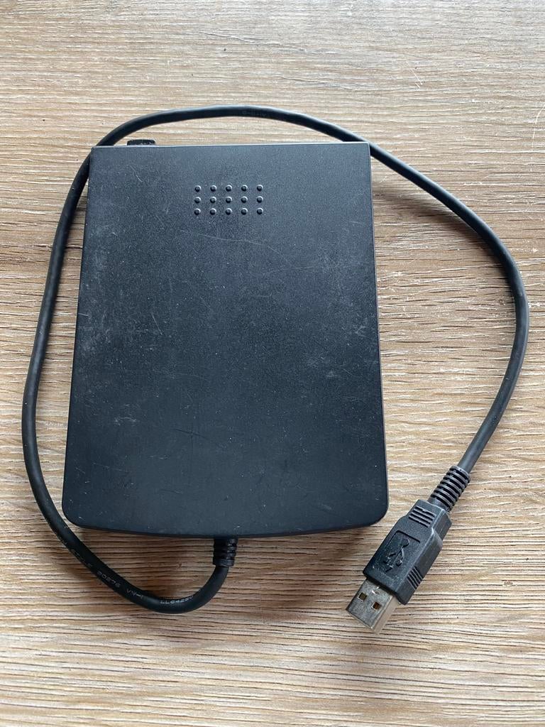 Floppy drive met disks, Ophalen, Zo goed als nieuw, Extern, USB