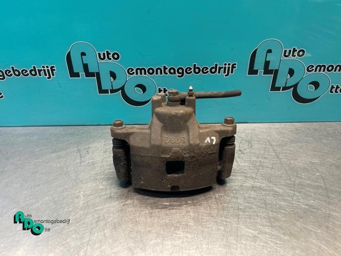 Etrier de frein (pince) avant gauche d'un Dodge Caliber, -, 3 mois de garantie, Utilisé, Dodge