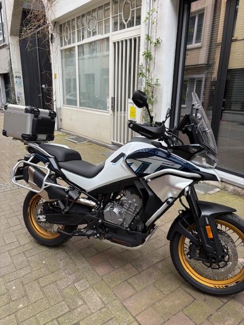 cfmoto mt 800 explorer, Motoren, Motoren | CFMOTO, 2 cilinders, Motorrijbewijs A, Particulier, Meer dan 35 kW