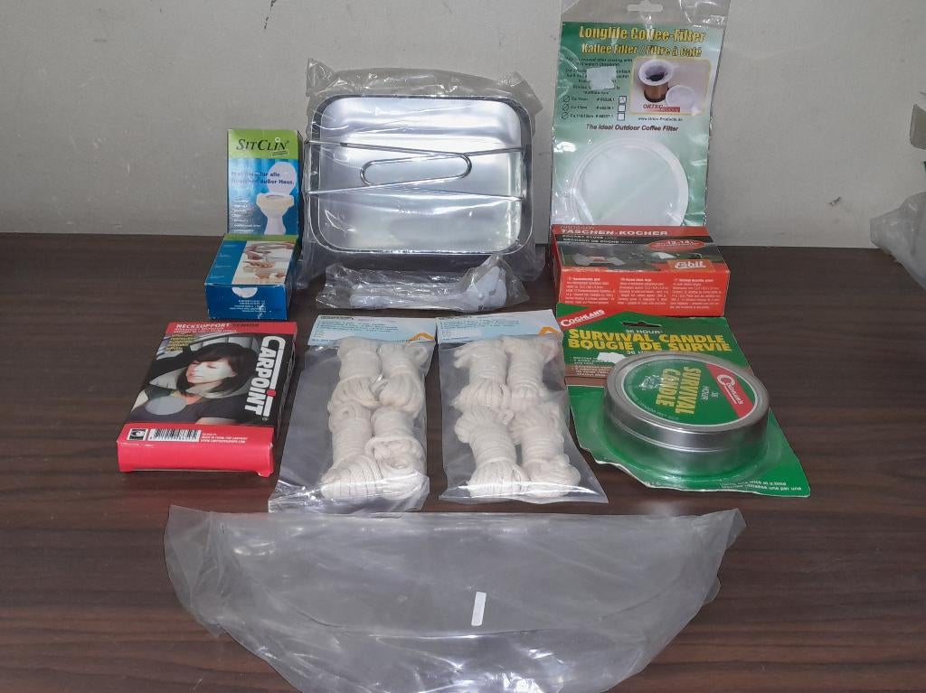 SURVIVAL Paketten (8 stuks beschikbaar), Ophalen of Verzenden, Zo goed als nieuw