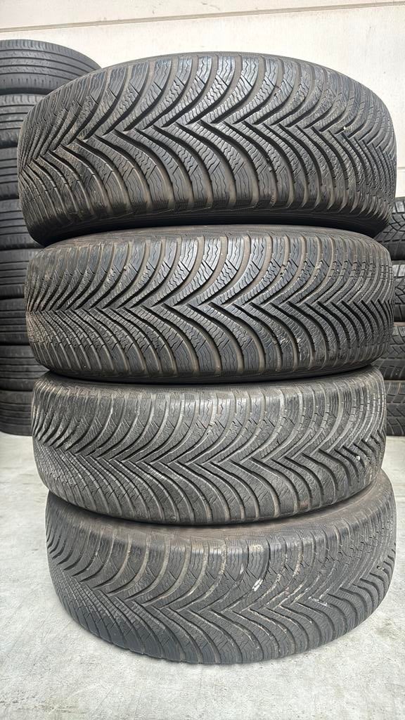 2056016 205/60/16 205/60R16 marque d'hiver Michelin, Vêtements | Femmes, Vestes | Hiver, Enlèvement