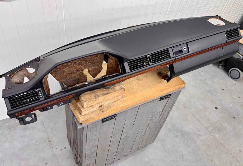 Mercedes 124 dashboard in zeer goede staat, Enlèvement