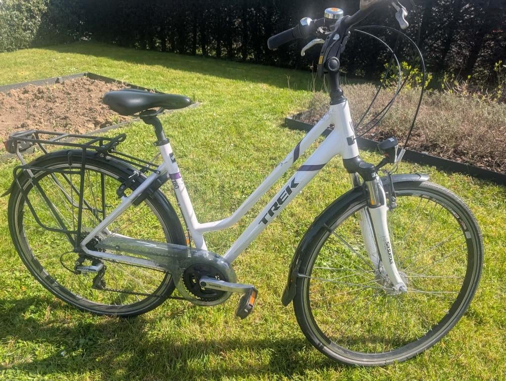 Damesfiets trek T80 M50  wit  3X7versnellingen shimano acera, Fietsen en Brommers, 47 tot 50 cm, Ophalen, Overige merken, Gebruikt