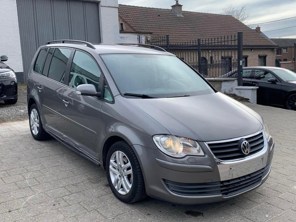 Volkswagen Touran 1.6i 2007 face lift, Autos, 75 kW, Ordinateur de bord, Entreprise, Boîte manuelle
