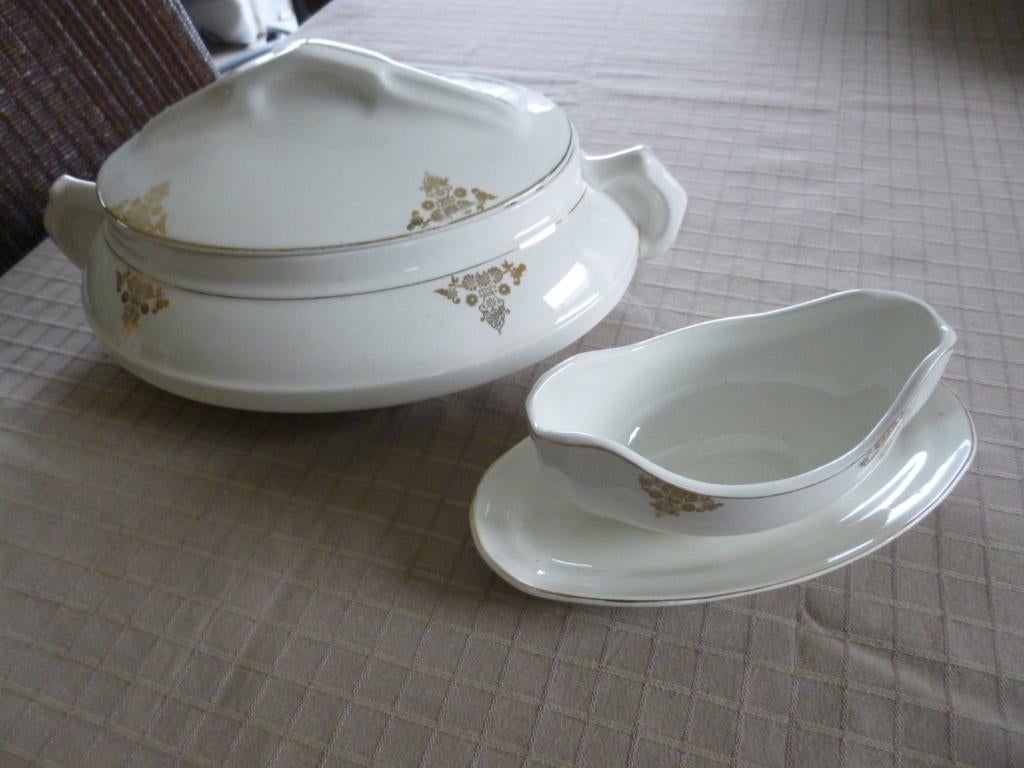 oude soepkom en sauskom, Ophalen of Verzenden