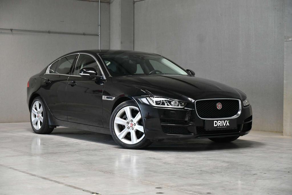 Jaguar XE 2.0 D - Prestige - Stuurverw. - Cruise - Camera, Auto's, Jaguar, Automaat, 4 deurs, Achterwielaandrijving, 4 cilinders