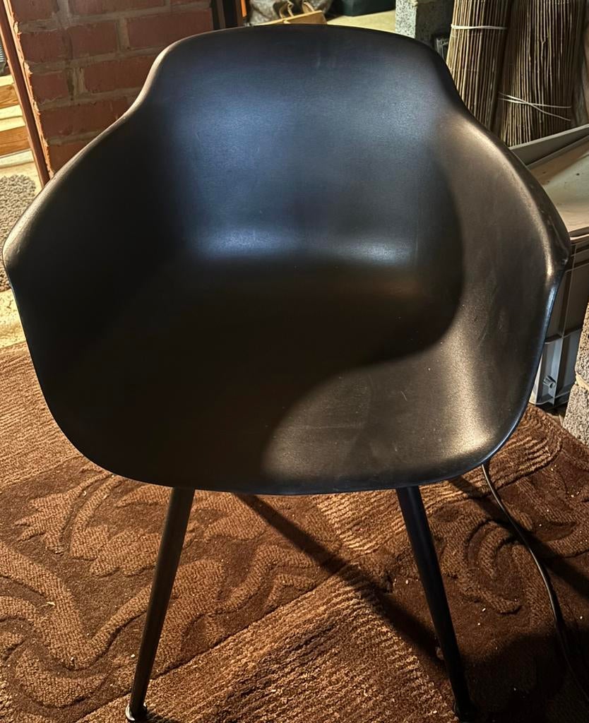 zwarte kuipstoel / eetkamerstoel, Huis en Inrichting, Stoelen, Zo goed als nieuw, Zwart, Ophalen