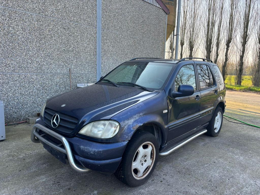 Ml230 benzine lpg  190.000 km  Manuel, Blauw, 2300 cc, 3500 kg, Euro 3