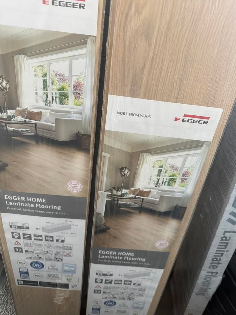 Parquet stratifié EGGER neuf 14 m²-bois clair-emballé – 80€, Maison & Meubles, Ameublement | Revêtements de sol, Neuf, Parquet
