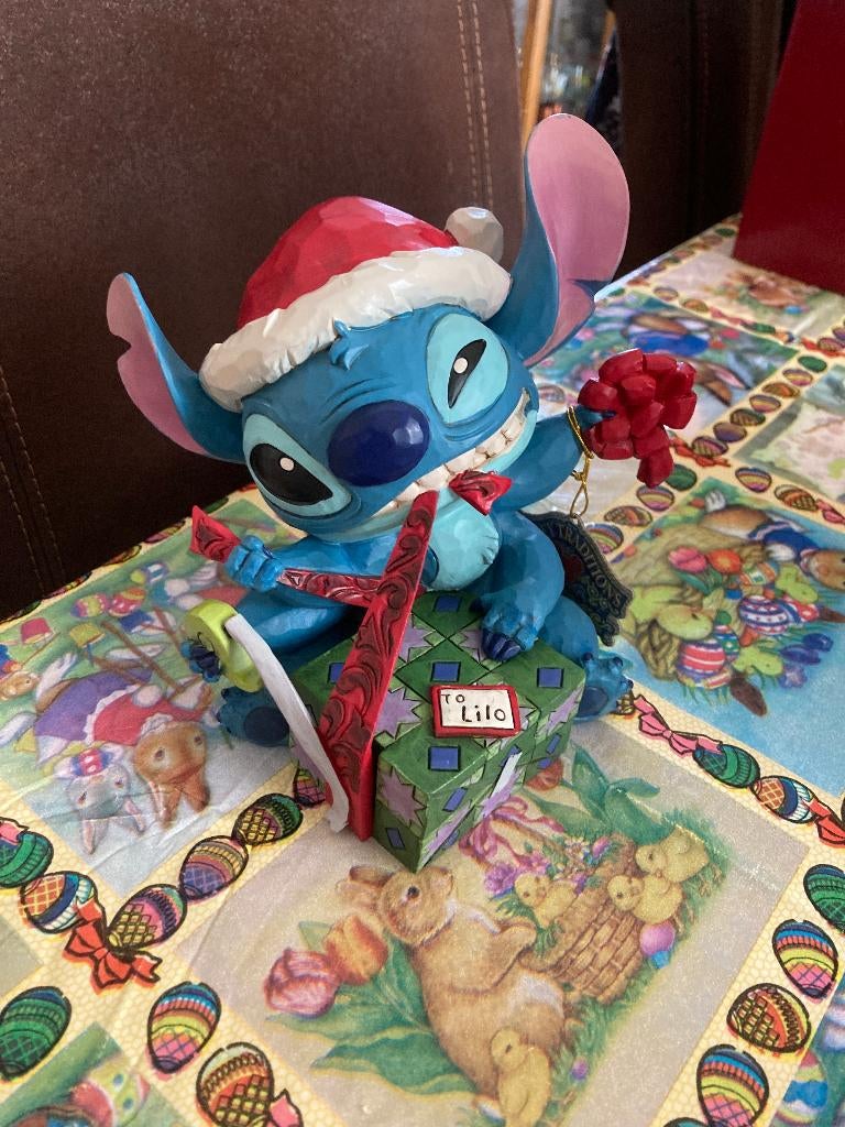 Nieuwe Stitch Disney traditions - Bad Wrap, Verzamelen, Disney, Ophalen of Verzenden, Overige figuren, Nieuw, Beeldje of Figuurtje