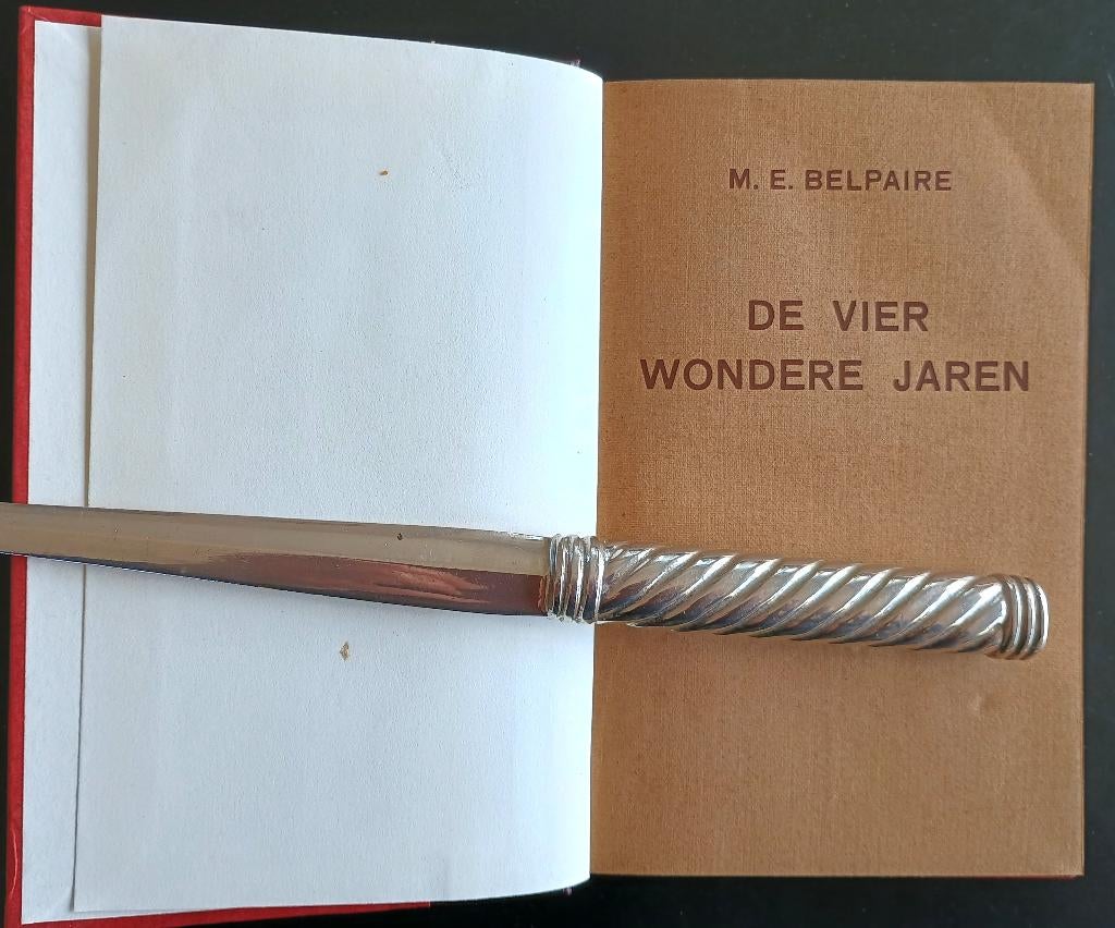 M.E. BELPAIRE. De vier wondere jaren (1920), Enlèvement ou Envoi