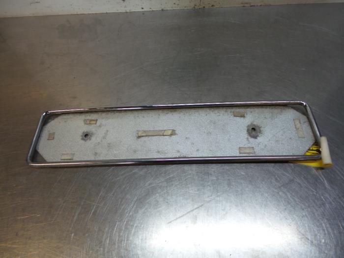 Support plaque d'immatriculation arrière d'un Maserati Bitu, Maserati, -, 3 mois de garantie, Utilisé