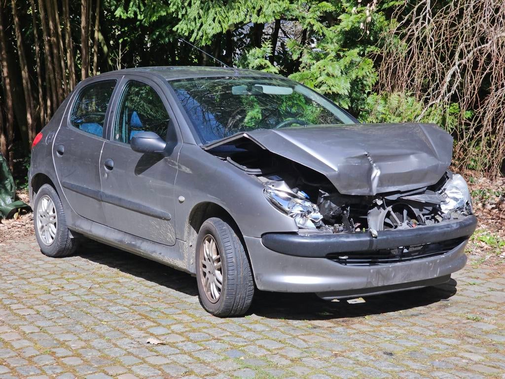 Euro3 Peugeot 206 2000 1.0 manuel accidentée À emporter, Autos, Peugeot, Particulier, Essence, Euro 3, Autre carrosserie, 5 portes