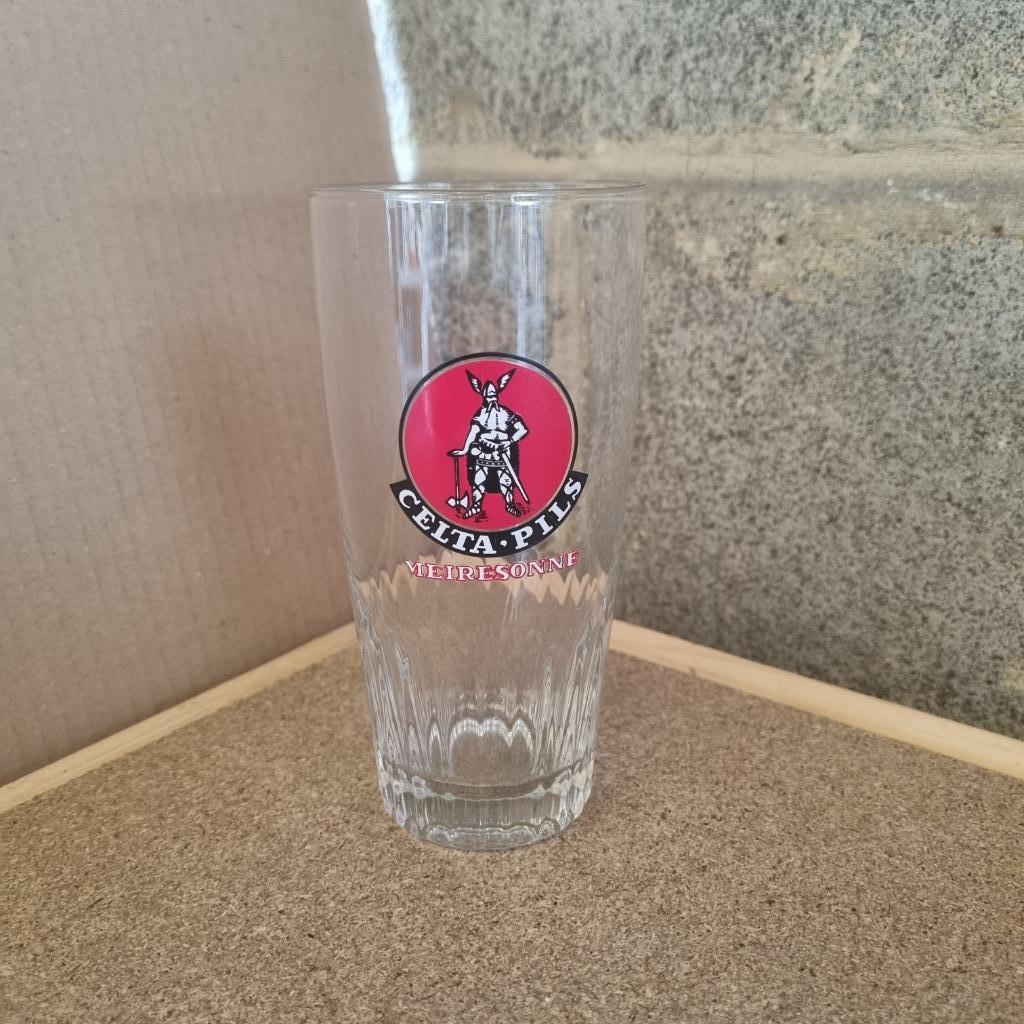 Verre Celta Pils  (modèle 2), Enlèvement ou Envoi, Utilisé, Verre ou Verres, Autres marques