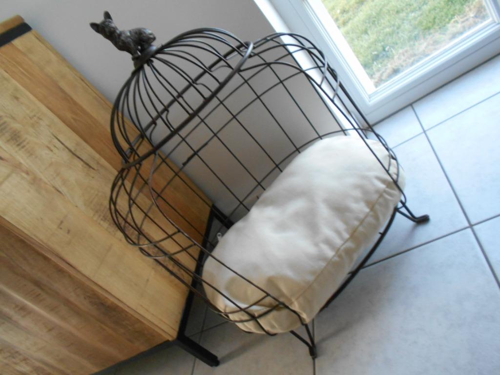 PANIER pour chien...NEUF...fer forgé+coussin, Enlèvement, Comme neuf