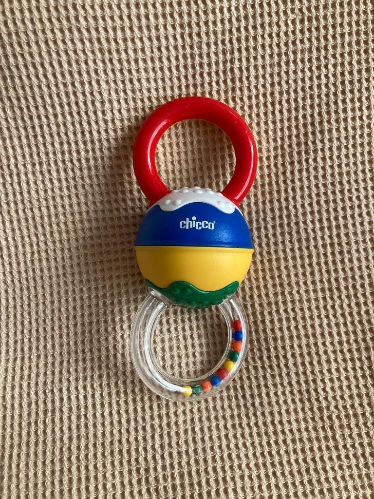Hochet et anneau de dentition Chicco bébé, Enfants & Bébés, Enlèvement ou Envoi, Comme neuf, Hochet, À roulettes