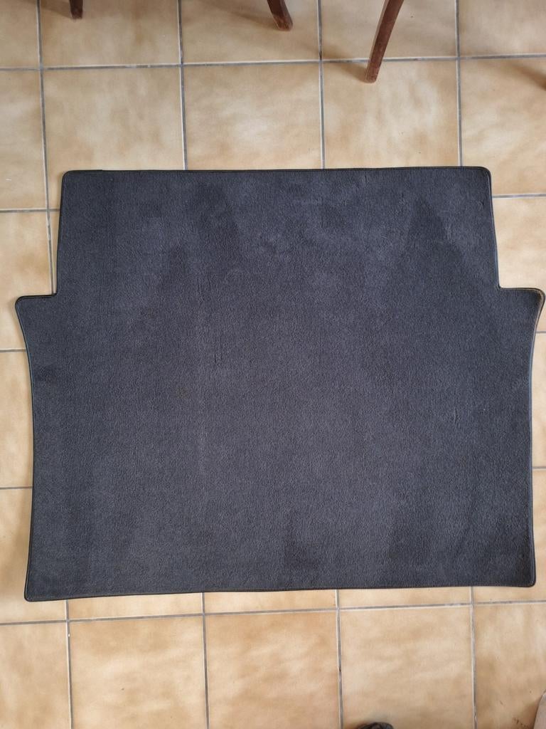 MERCEDES W124 KOFFERBAKMAT