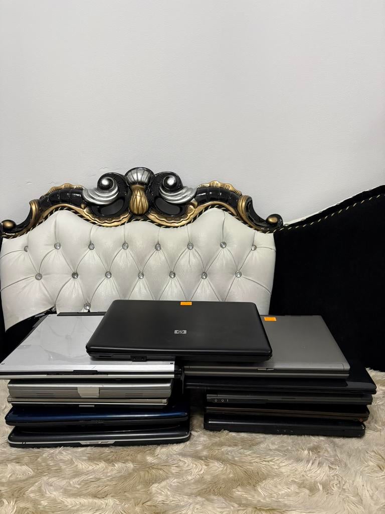 11 Laptops voor onderdelen (sommige gaan aan), Computers en Software, Windows Laptops, Ophalen, Zo goed als nieuw