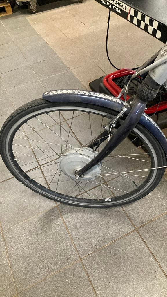 Motor sparta in voorwiel., Ophalen, Gebruikt, Sparta