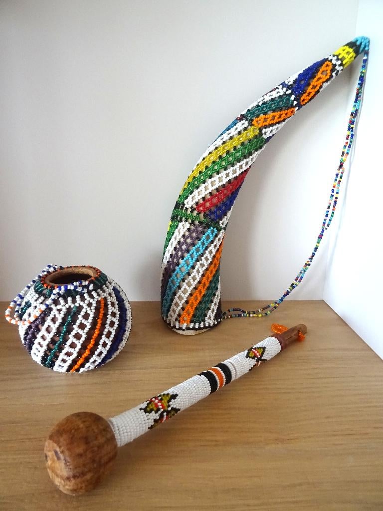 Ndebele, Zuid Afrika. Set prachtige handbeaded objecten, Ophalen of Verzenden