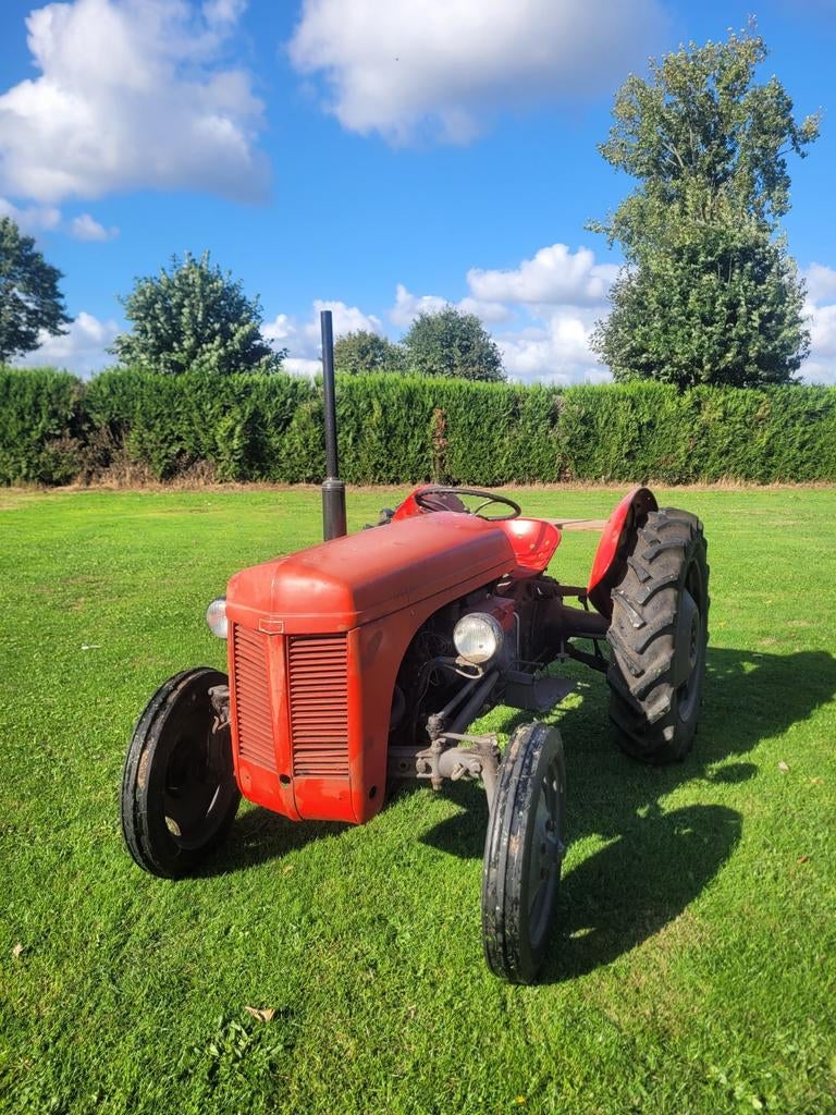 Tractor Ferguson TED 20 rood, Ophalen