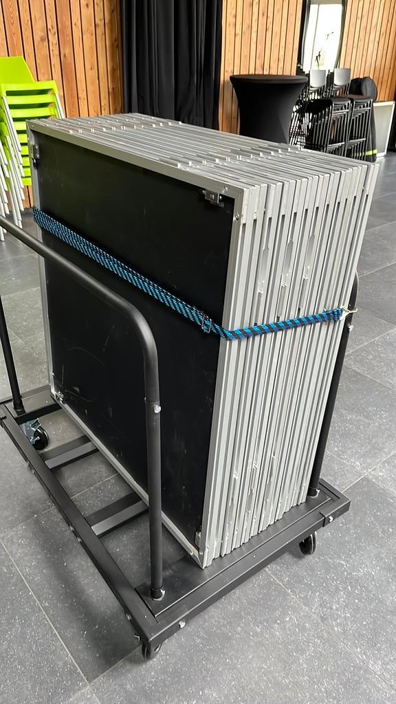 Podium elementen 1x1m easy build, Ophalen, Zo goed als nieuw