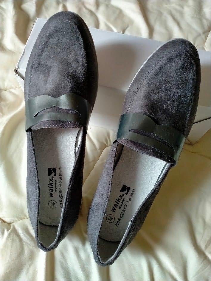 Grijze damesmocassins,nubuck,siergesp;maat;40.Nieuw., Neuf, Enlèvement ou Envoi, Sabots, Walkx