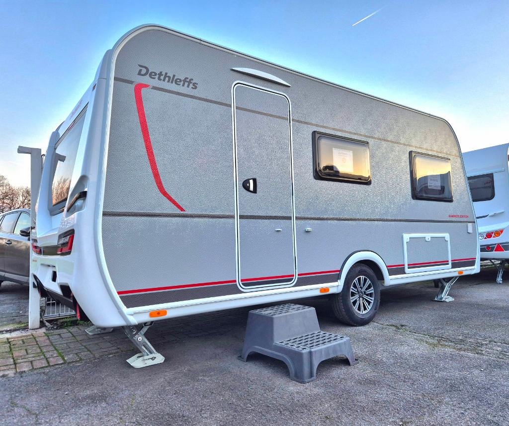 Dethleffs Summer Edition 460 EL, Caravans en Kamperen, Caravans, Bedrijf, tot en met 3, 1000 - 1250 kg, Treinzit, Dethleffs, 2 aparte bedden