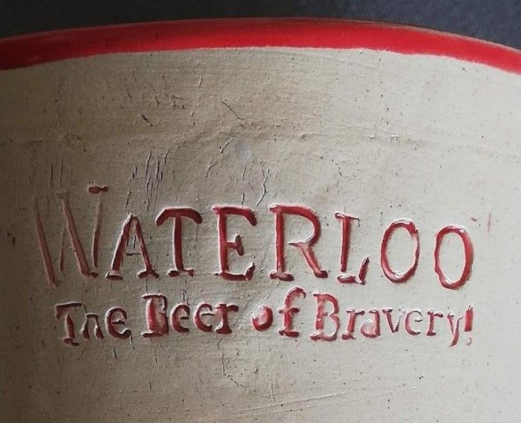 Waterloo steengoed bierglas, Het bier van moed (25 cl), Ophalen of Verzenden, Zo goed als nieuw, Bierglas
