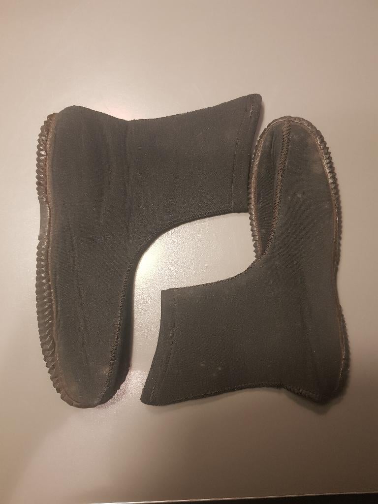 chaussures de plongée, Sports nautiques & Bateaux, Enlèvement ou Envoi, Utilisé, Autres types