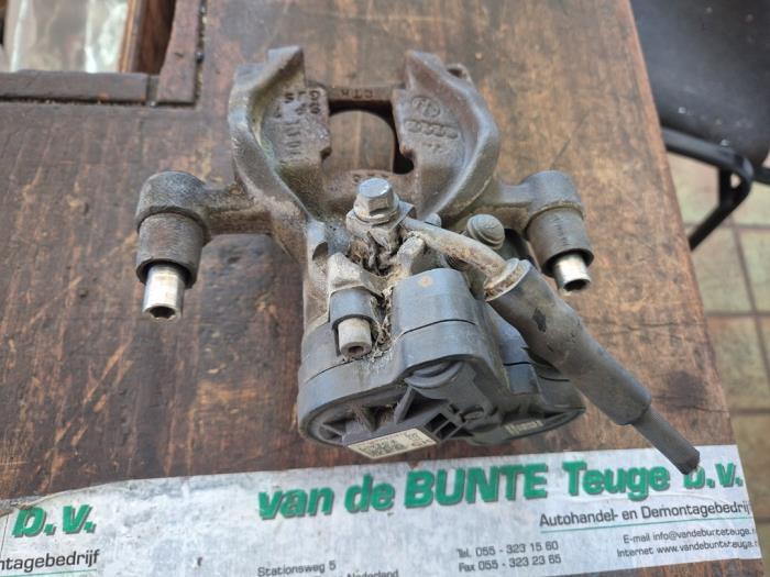 Etrier de frein (pince) arrière droit d'un Volkswagen Golf, Volkswagen, -, 3 mois de garantie, Utilisé