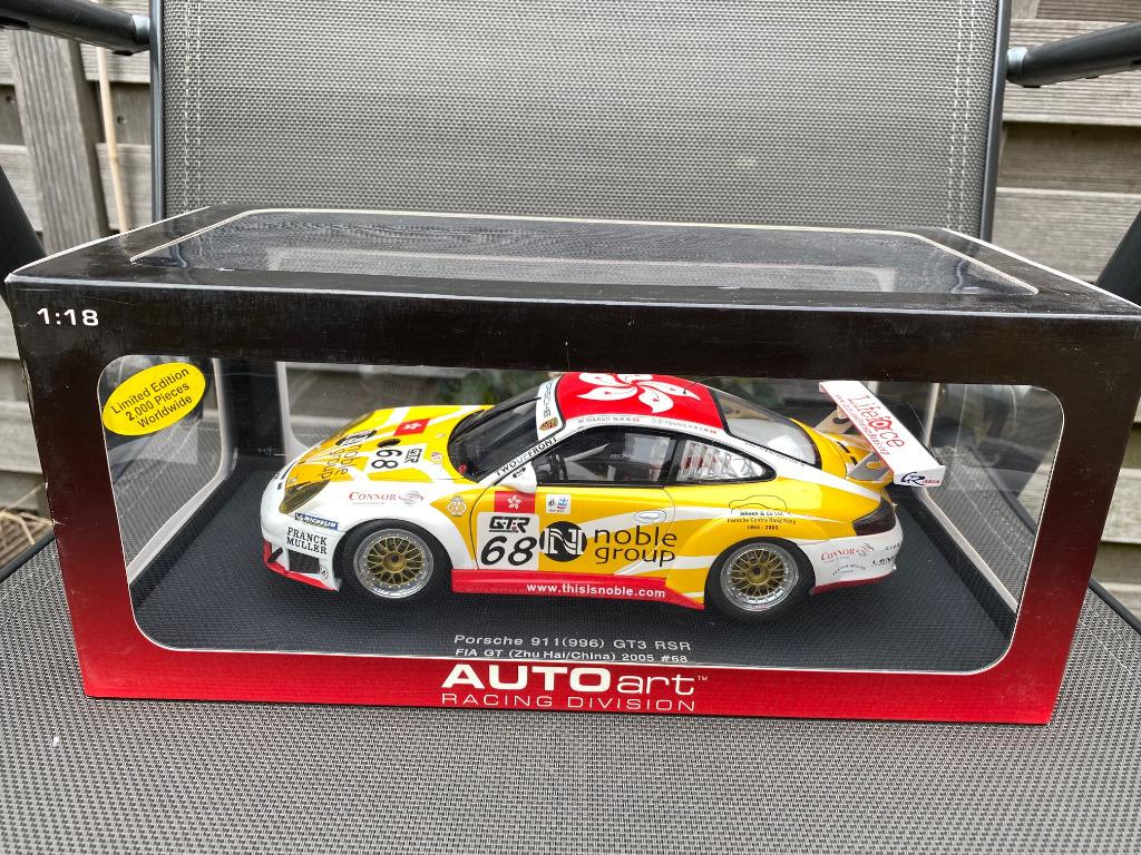PORSCHE 911 996 GT3 RSR #68 2005 FIA GT ZHUHAI AUTOART 1/18, Enlèvement ou Envoi, Utilisé, Voiture, Autoart