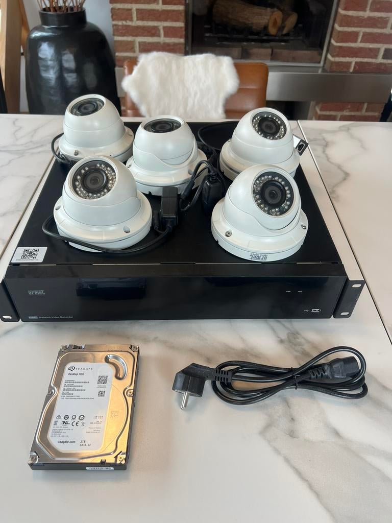 URMET videobewakingsset — 32 CH NVR + 5 camera's + HDD, Audio, Tv en Foto, Videobewaking, Ophalen, Gebruikt