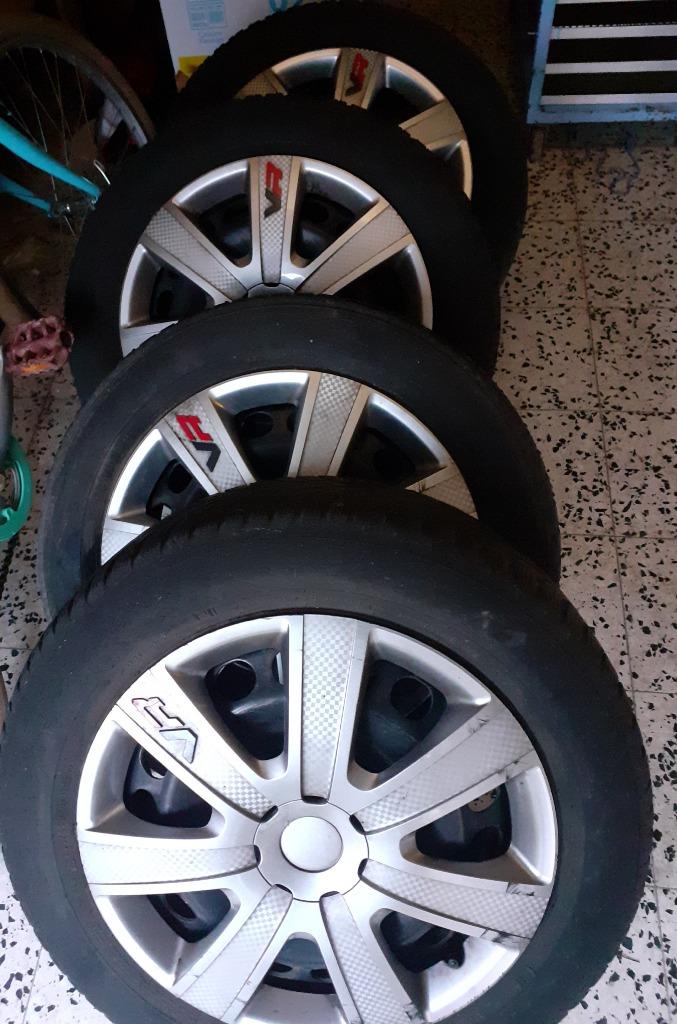 4 pneus neige en bon état SUR JANTES 205/55/16, Enlèvement, Utilisé