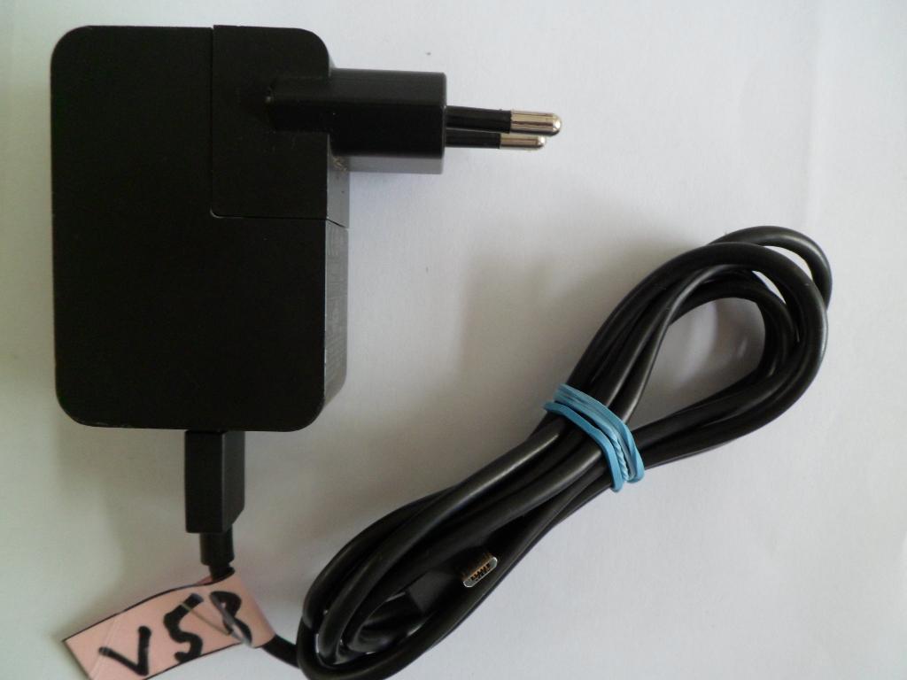Voeding-Power Supply-adapter 240VAC naar 12VDC, 1.5Amp, Hobby en Vrije tijd, Elektronica-componenten, Zo goed als nieuw, Ophalen of Verzenden