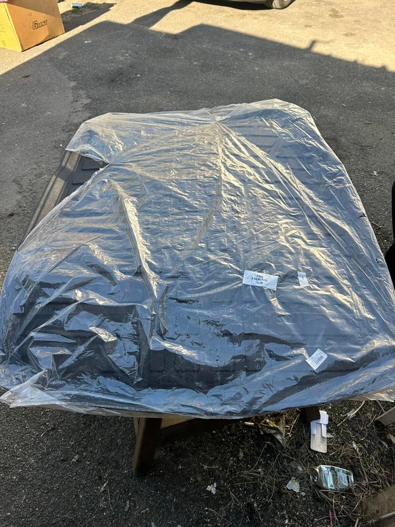 Bmw f10 nieuwe koffermat, Ophalen, Nieuw, BMW