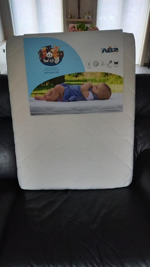 Matras babypark + 2 overtrekken, Kinderen en Baby's, Babyparken, Ophalen, Zo goed als nieuw, Rechthoekig