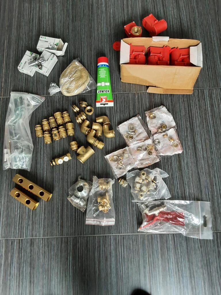 Lot pour plomberie, Bricolage & Construction