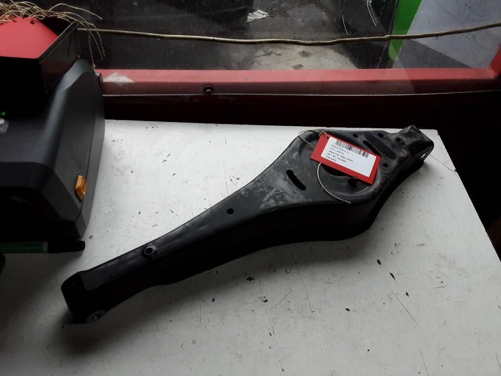 BRAS DE SUSPENSION ARRIÈRE DROIT Golf V 4Motion (1K1), Volkswagen, Mevr. I. Hauben, Utilisé, Rue de l'Espoir 34 34
4030  GRIVEGNÉE, BE