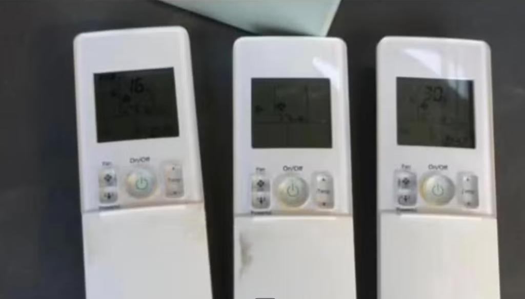 3 x daikin airco afstandsbediening, Elektronische apparatuur, Ophalen, Gebruikt, Afstandsbediening
